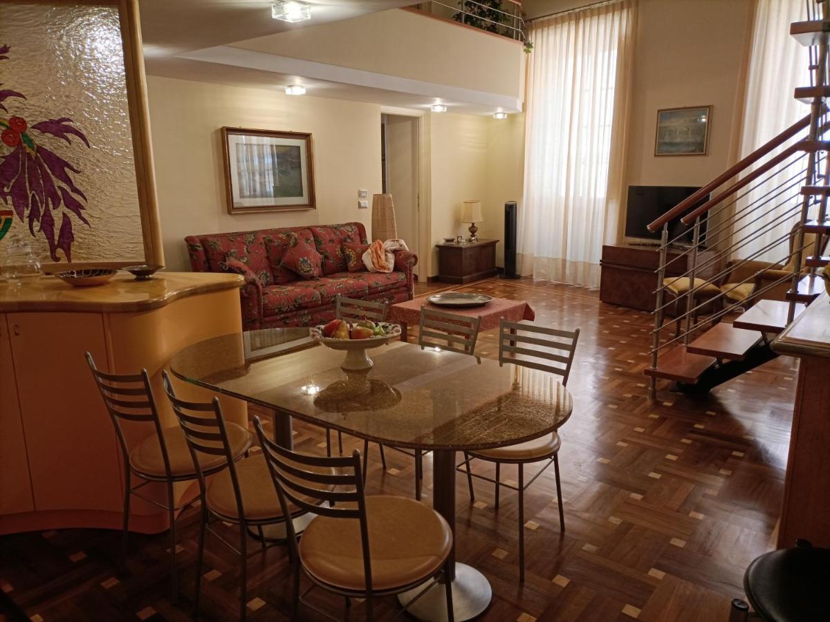 Ferienwohnung Casa Alexandra In Centro E A Pochi Passi Dal Mare Imperia Exterior foto